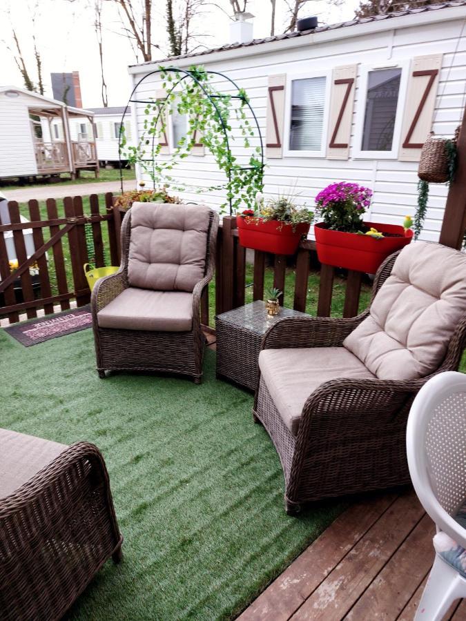 Anne Marie Vous Accueilles Dans Son Logement Familiale Pour 6 Personnes 3 Chambres Confortable Proche D Europa Park A Boofzheim Dans Camping 3 Etoiles Zewnętrze zdjęcie